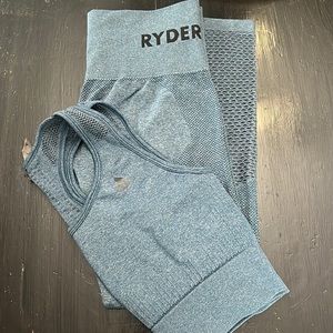 Ryderwear sports bra & leggings. Peach color brand is NVGTN